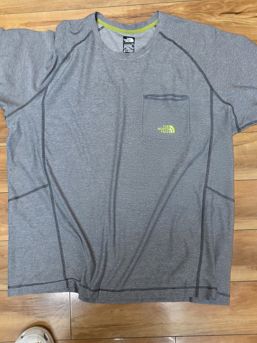 The North Face FlashDry Striped Pocket Active T-Shirt Men's XXL Grey Lime Green